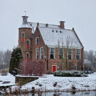 Winterweer in Wedde.⛄️❄️ #burcht #burchtwedde #westerwolde #groningen #grunn #mooiplaatje #mooiplekje #kinderhotel #borg #wedderborg #addingaborg #kasteel #vvv #ridders #ergaatnietsbovengroningen #castle #chateau #castle #schloss #schönerort #nicespot #visitgroningen #westerwoldepad #wandelroute #natuur #westerwoldseaa 
#dagjemeemetkj